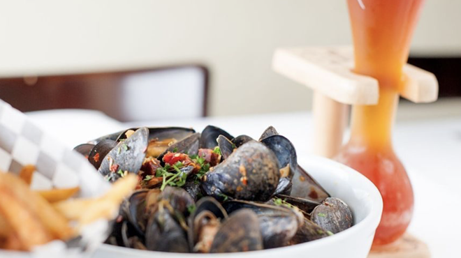 La Frite’s online menu features mussels served with frites.