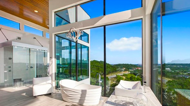 The 24 Most Over-the-Top Bathrooms in San Antonio Houses for Sale