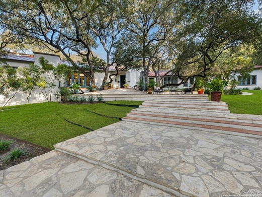 The former San Antonio house of socialite Louise Straus is for sale