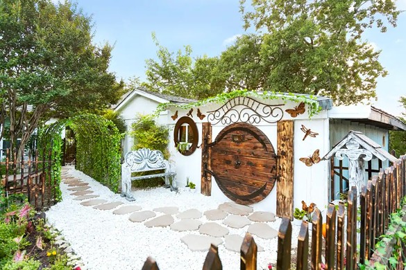 Hobbit House, McKinney
$198 per night
If you've always wanted to to stay at Frodo and Bilbo's Bag End residence, this tiny home in McKinney will make you want to go there and back again.