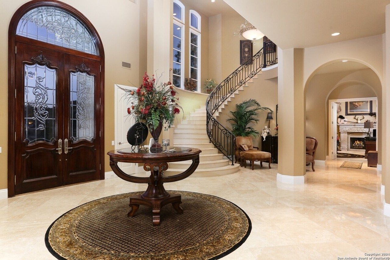 This San Antonio mansion for sale is across from David Robinson's former home