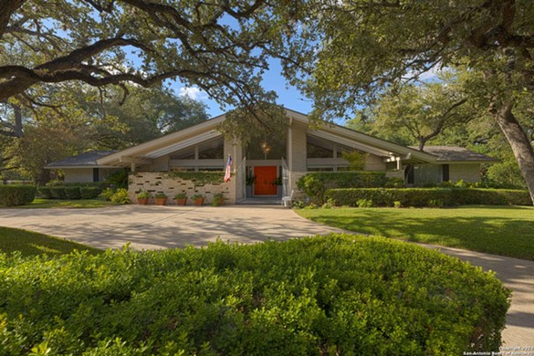 This San Antonio mid-century home for sale was once part of an annual 'Christmas pilgrimage'