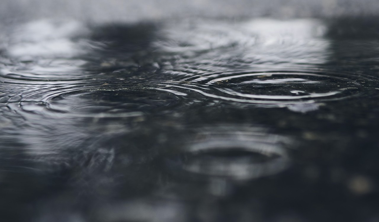 Don’t worry, that puddle on the ground is probably from a dripping air conditioner. 
Photo via Unsplash / Mark Boss