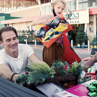 'New Texan' James van der Beek stars in heartwarming, holiday-focused online H-E-B ad
