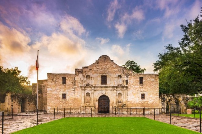 Best Places for Summertime Fun With a Group in San Antonio