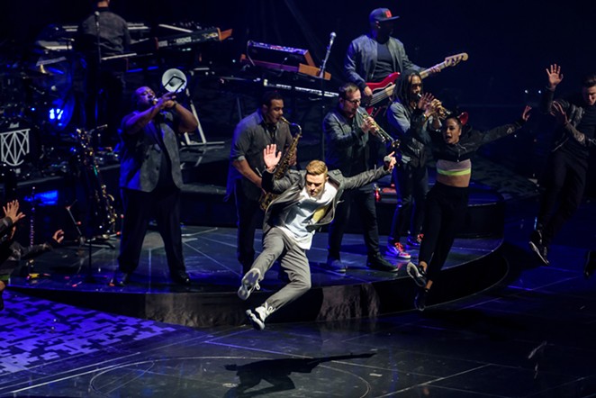 Bonfire Crackles and Pop: Justin Timberlake Lit the AT&amp;T Center on Fire