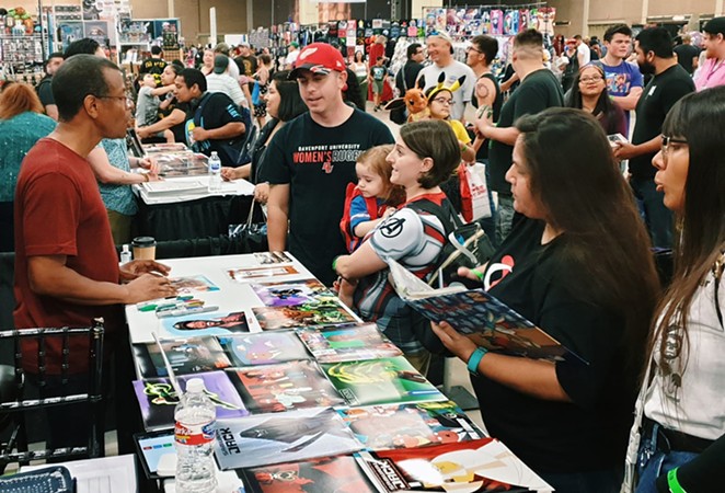 Voice actor Phil LaMarr speaks to fans at 2019's Big Texass Comicon. - Facebook / Big Texas Comicon