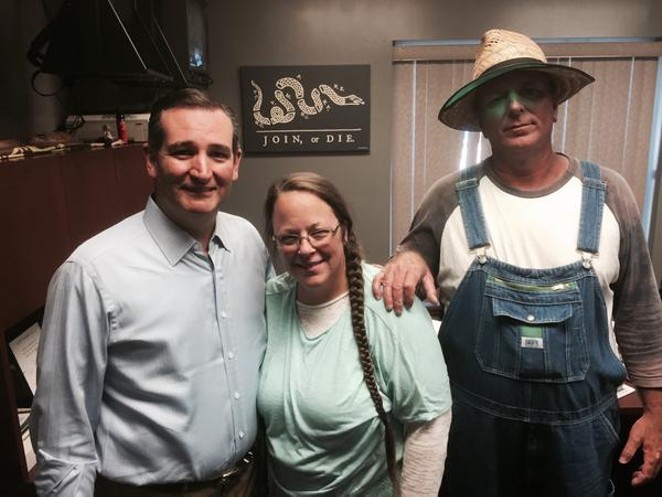 Sen. Ted Cruz and Kim Davis today following her release from jail. - TED CRUZ CAMPAIGN