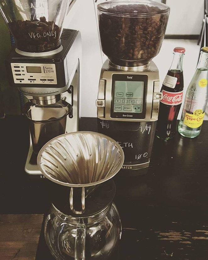 Learn All The Ins and Outs of Coffee During Brown Coffee's Pourlab