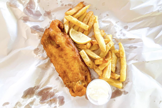 San Antonio will welcome a new English-themed bar serving fish and chips next month. - Instagram / eatitb