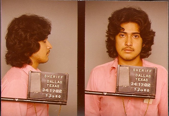 Carlos DeLuna's mugshot in 1980. - THEWRONGCARLOS.NET