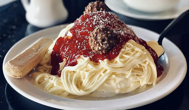 Paciugo Gelato & Caffè's “spaghetti bolognese” features vanilla gelato noodles as a base. - INSTAGRAM / PACIUGO_SAN_ANTONIO
