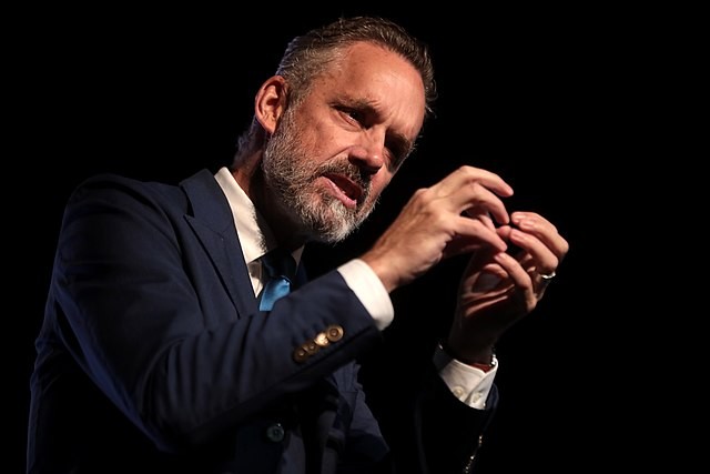 Jordan Peterson shares his good vibes during a 2018 engagement. - Wikimedia Commons / Gage Skidmore