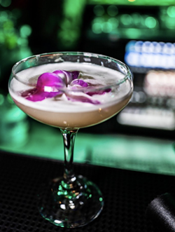Mas Chingon's Como La Flor cocktail - Instagram / maschingon_bar