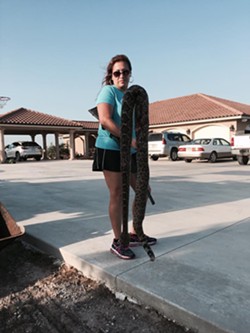 Woman Finds Four-foot Rattlesnake Near Home Outside of San Antonio, Kills it With Shotgun (2)