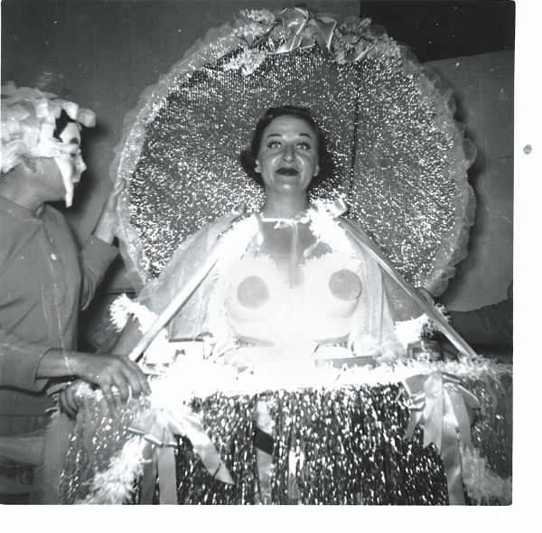Anne Thompson as the Empress of the Court of Cosmetic Subterfuge, 1953 (courtesy of the Playhouse and the San Antonio Public Library Texana Collection).