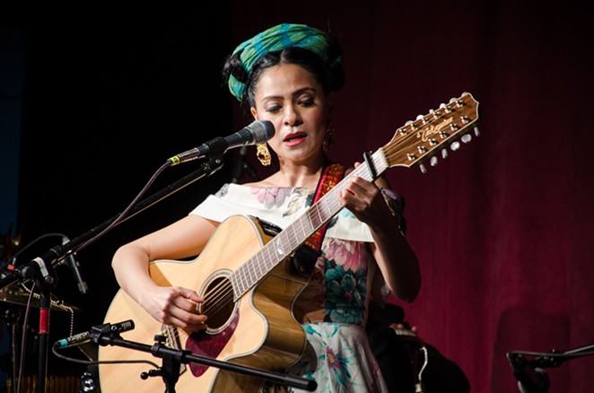 Singer-Songwriter Azul Barrientos Draws Inspiration from Mexican Icon Mario Moreno for ‘Noche Azul: Cantinflas’