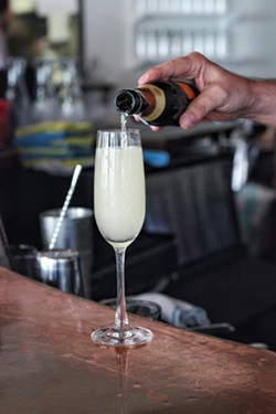 French 75 -  INSTAGRAM/@DRINKING.IN.SA