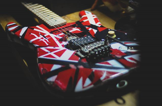 eddie van halen guitar hard rock cafe