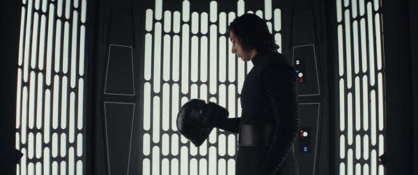 Star Wars: The Last Jedi Offers a Blockbuster Examination of What Makes a Rebellion (2)