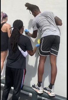 San Antonio Spurs' Lonnie Walker Helps Clean Up Mess Left by Vandals After Peaceful Protest