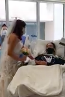 San Antonio's Methodist Hospital Hosts Wedding for COVID-19 Patient