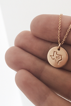 Texas-born jeweler Mary Moody to donate proceeds from necklace to winter storm relief efforts