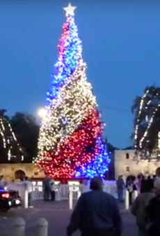 The Alamo plaza Christmas Tree in 2003.