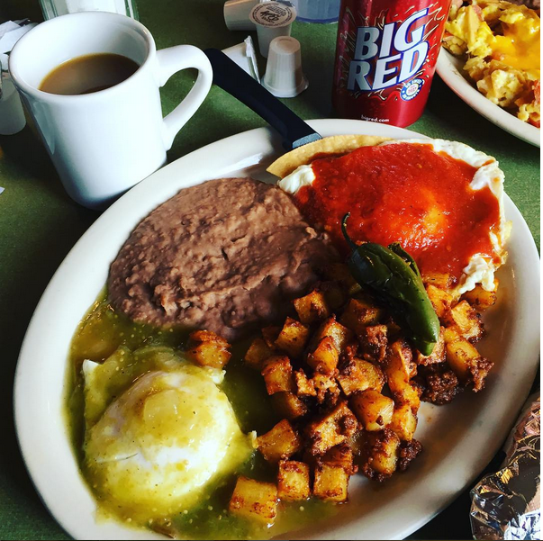 We could go for these huevos divorciados right about now. - @JWHITACRETX/INSTAGRAM