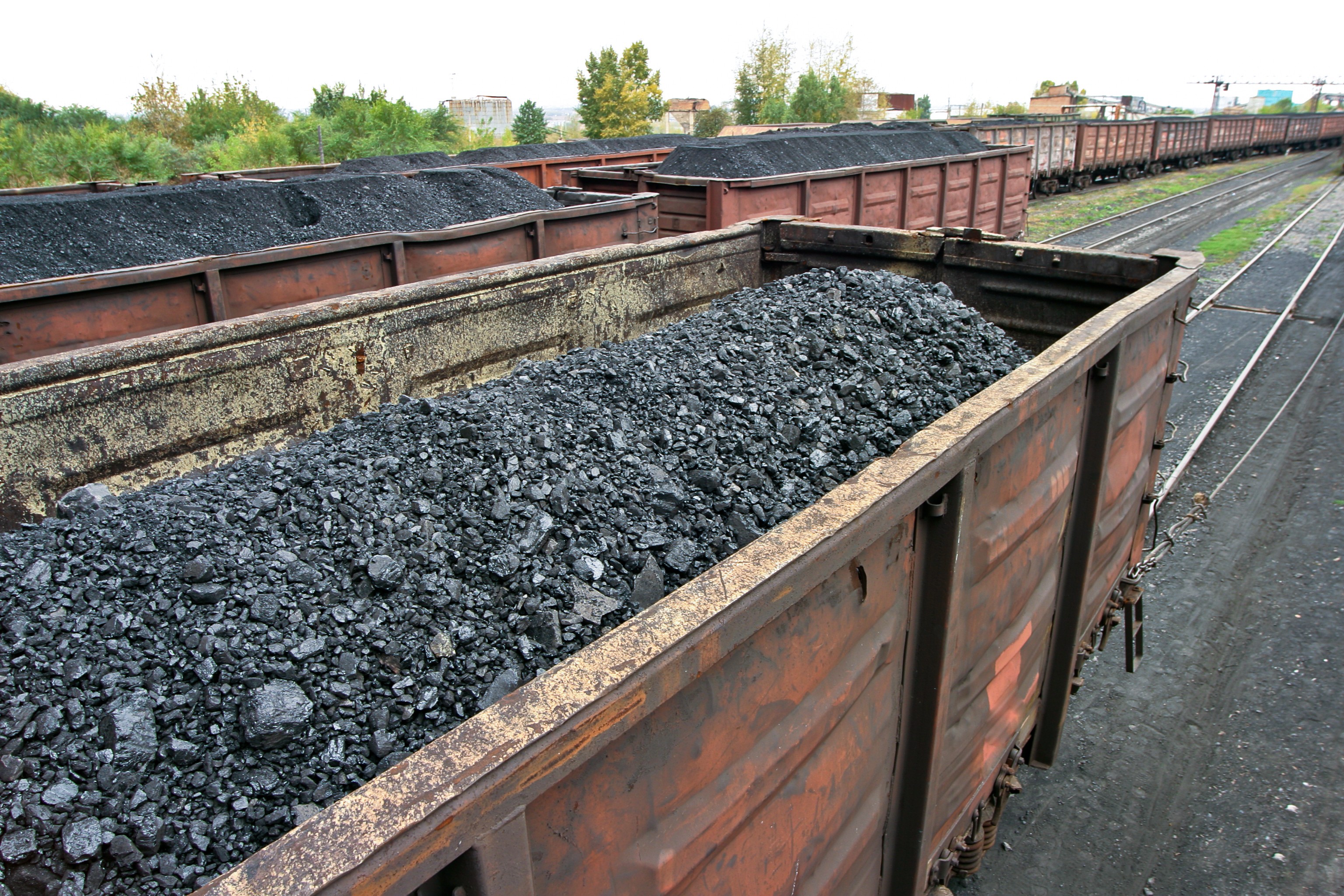 21 Train Cars Carrying Uncovered Coal Derail in San Antonio s