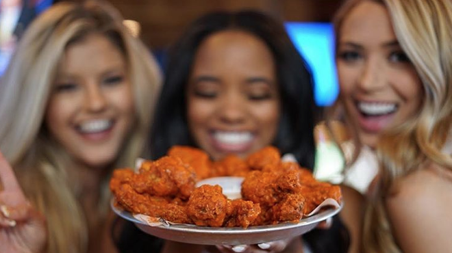 Texas Hooters Offering All-You-Can-Eat Wings This Month