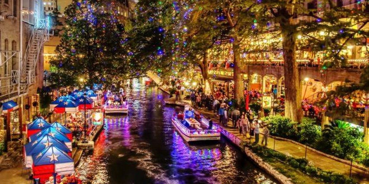 Ford Holiday River Parade will return to San Antonio River Walk for