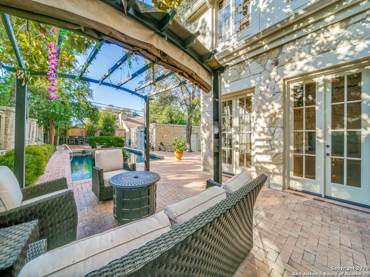 A 1934 stoneexterior home for sale in Olmos Park has been owned by two