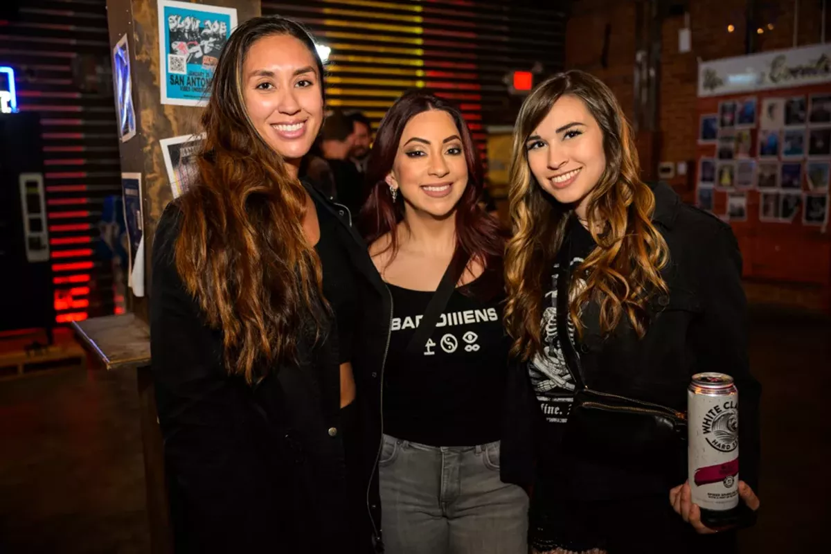 Everything we saw as Silverstein rocked San Antonio's Vibes Event