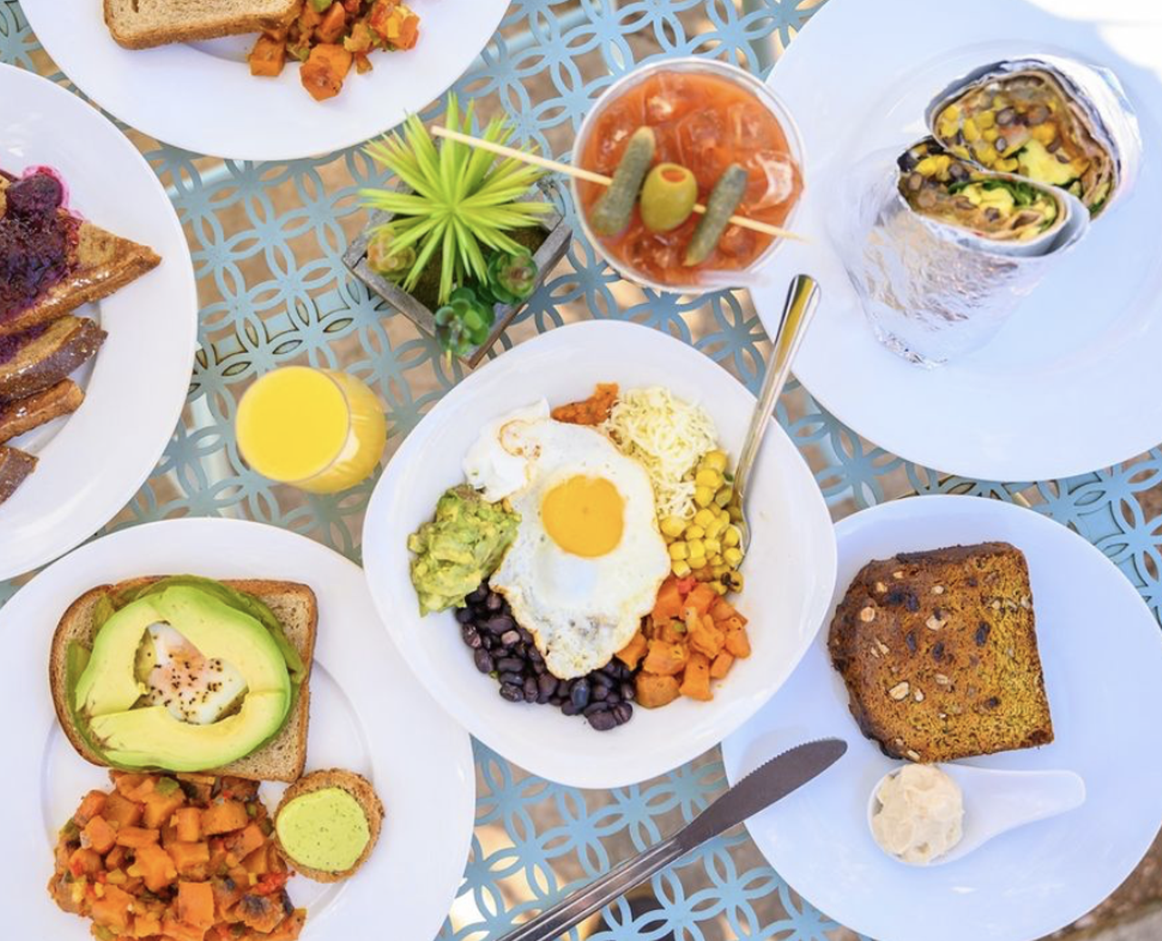 The Good Kind Southtown
1127 S St Mary's St, (210) 801-5892, eatgoodkind.com
The Good Kind uses sustainably sourced ingredients to create light offerings that are big on flavor. The tasty menu shows that eating healthy doesn’t mean you have to give up brunch.
Photo via Instagram / goodkindsouthtown