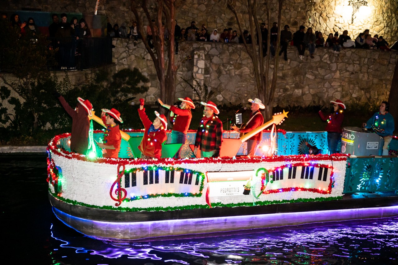 Everything we saw at San Antonio's 40th Annual Holiday River Parade