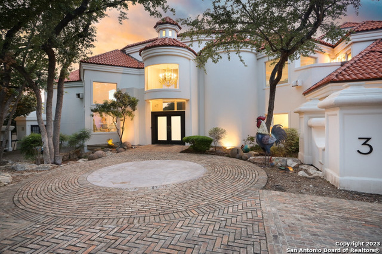 These 3 highend San Antonio homes for sale have rare basements San