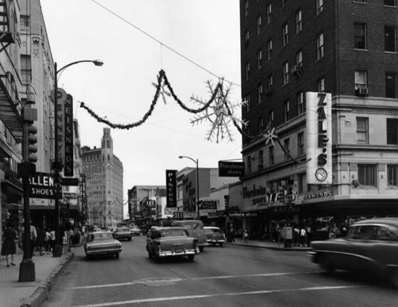 Vintage holiday photos of San Antonio Christmas — Including Joske's and