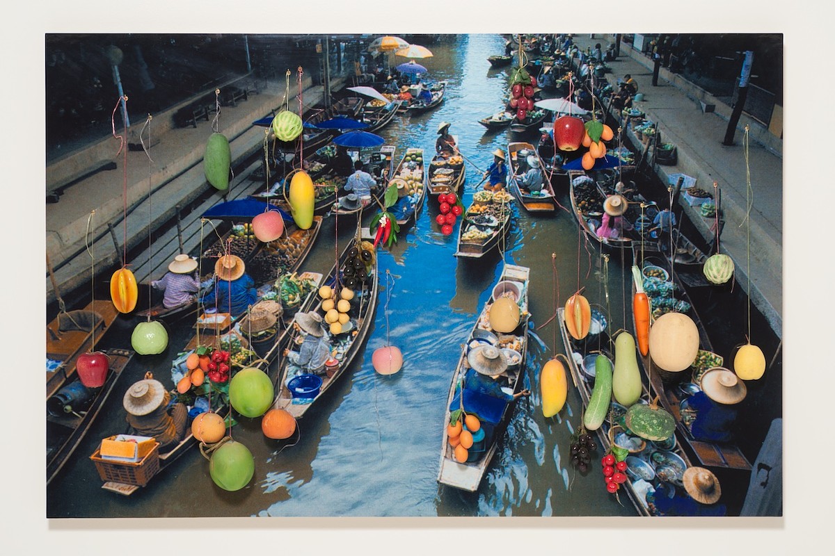 Surasi Kusolwong, Small is Beautiful (Gold Floating Market), 2002